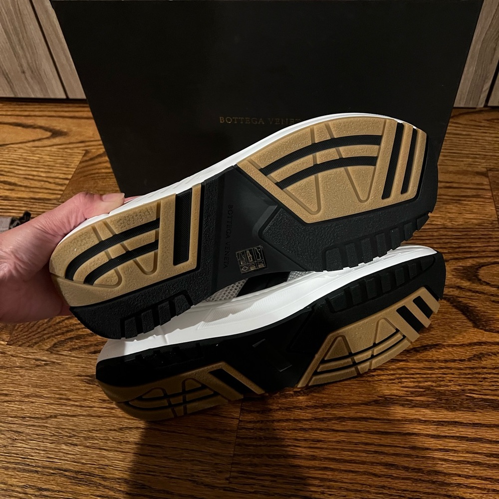 Bottega Veneta Speedster Sneakers - Picture 6 of 12